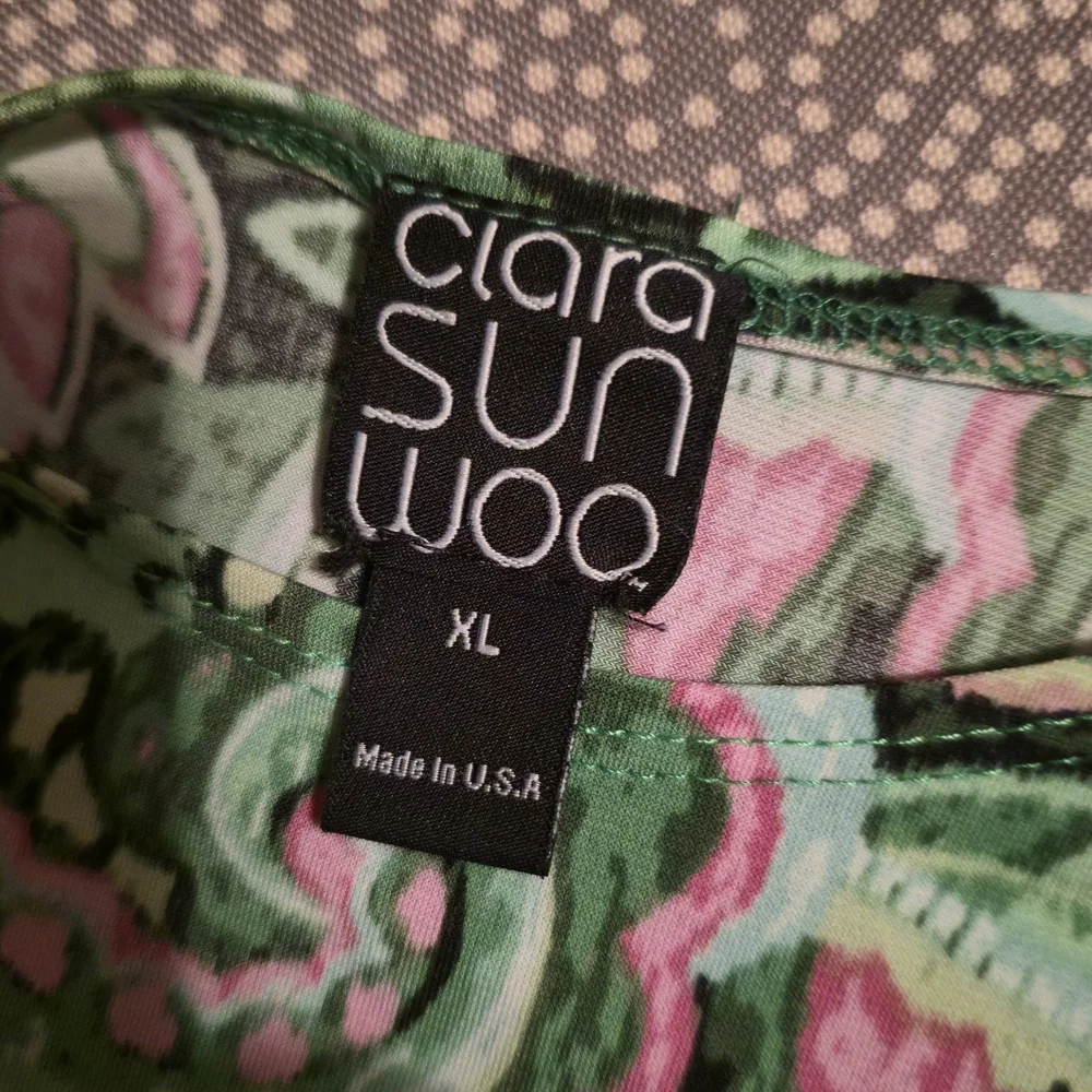 CLARA SUNWOO Green and Pink Floral Top - Picture 2 of 2